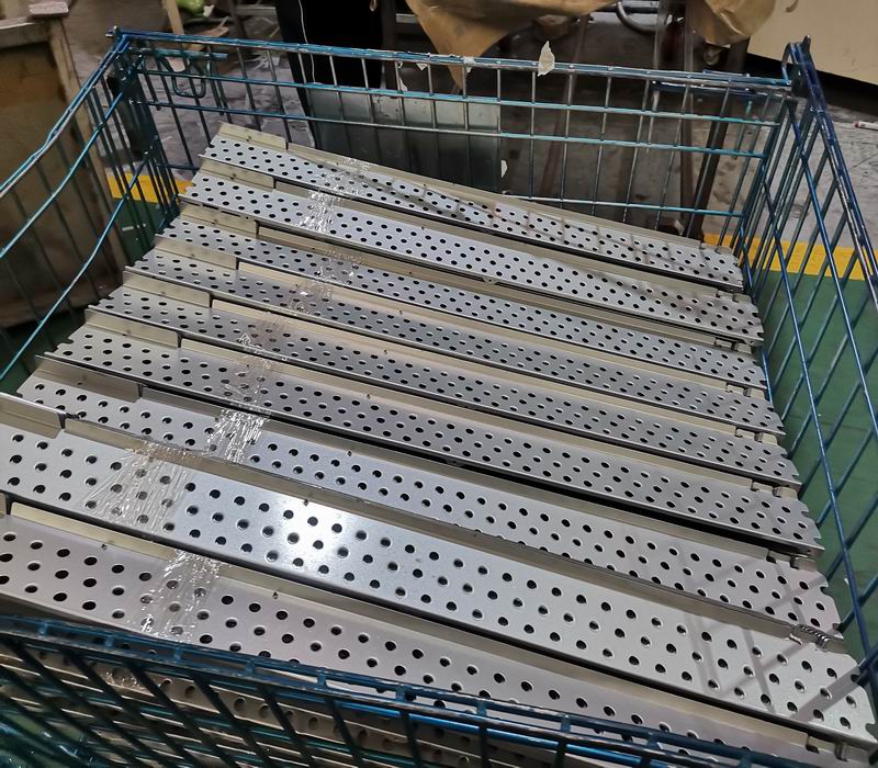 sheet metal part for air conditioner